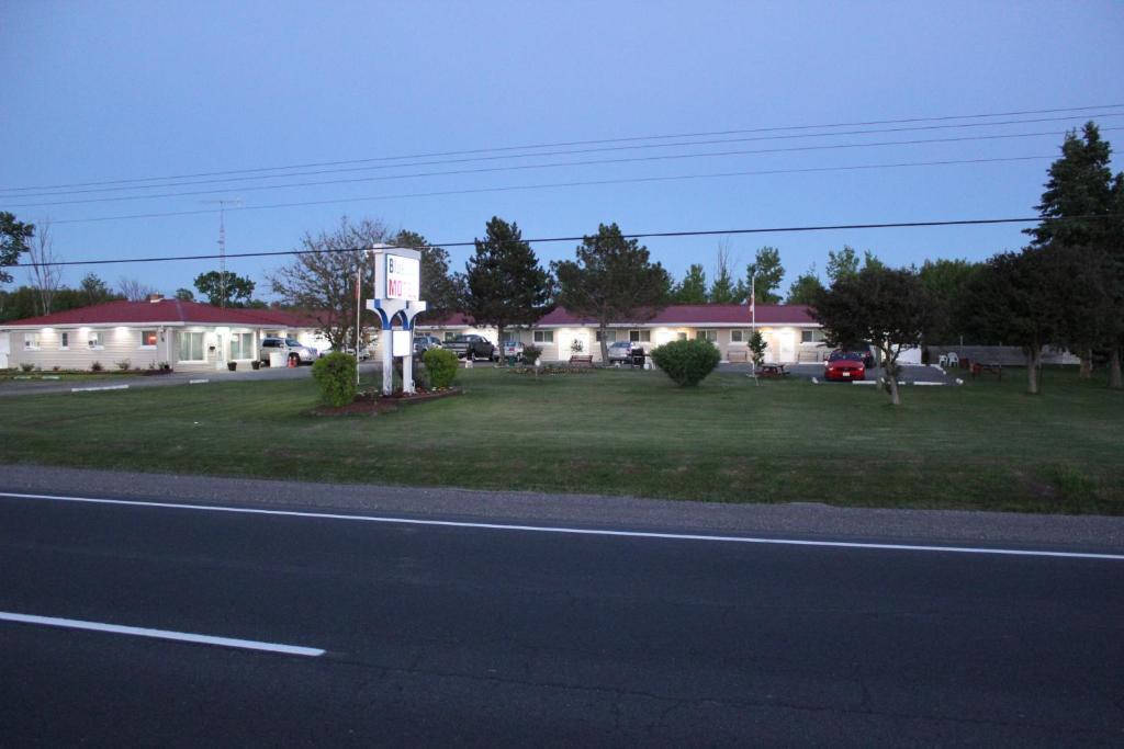 Blue Jay Motel Peterborough Dış mekan fotoğraf