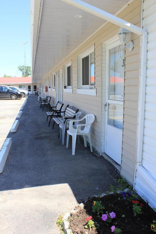 Blue Jay Motel Peterborough Dış mekan fotoğraf