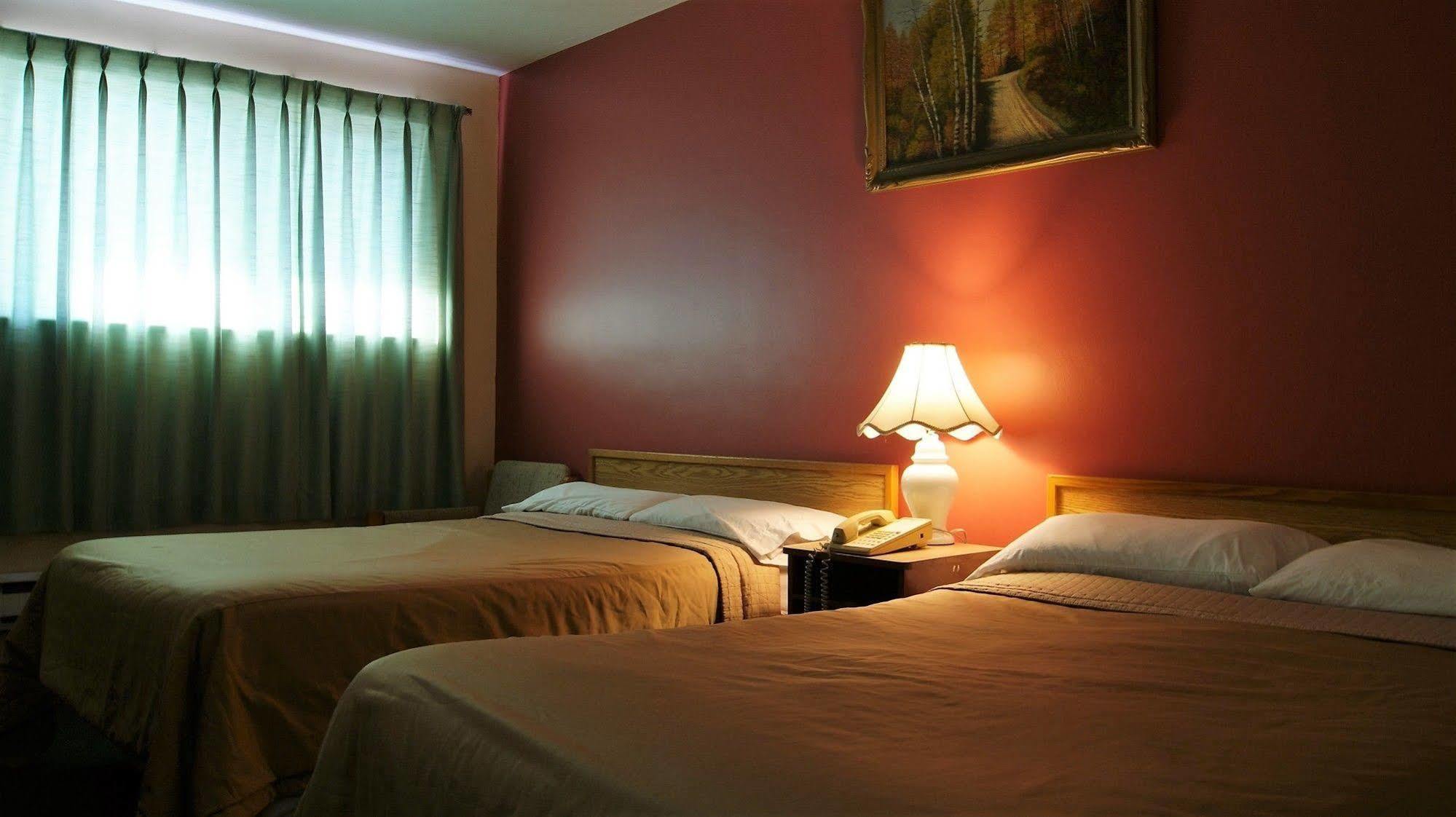 Blue Jay Motel Peterborough Dış mekan fotoğraf