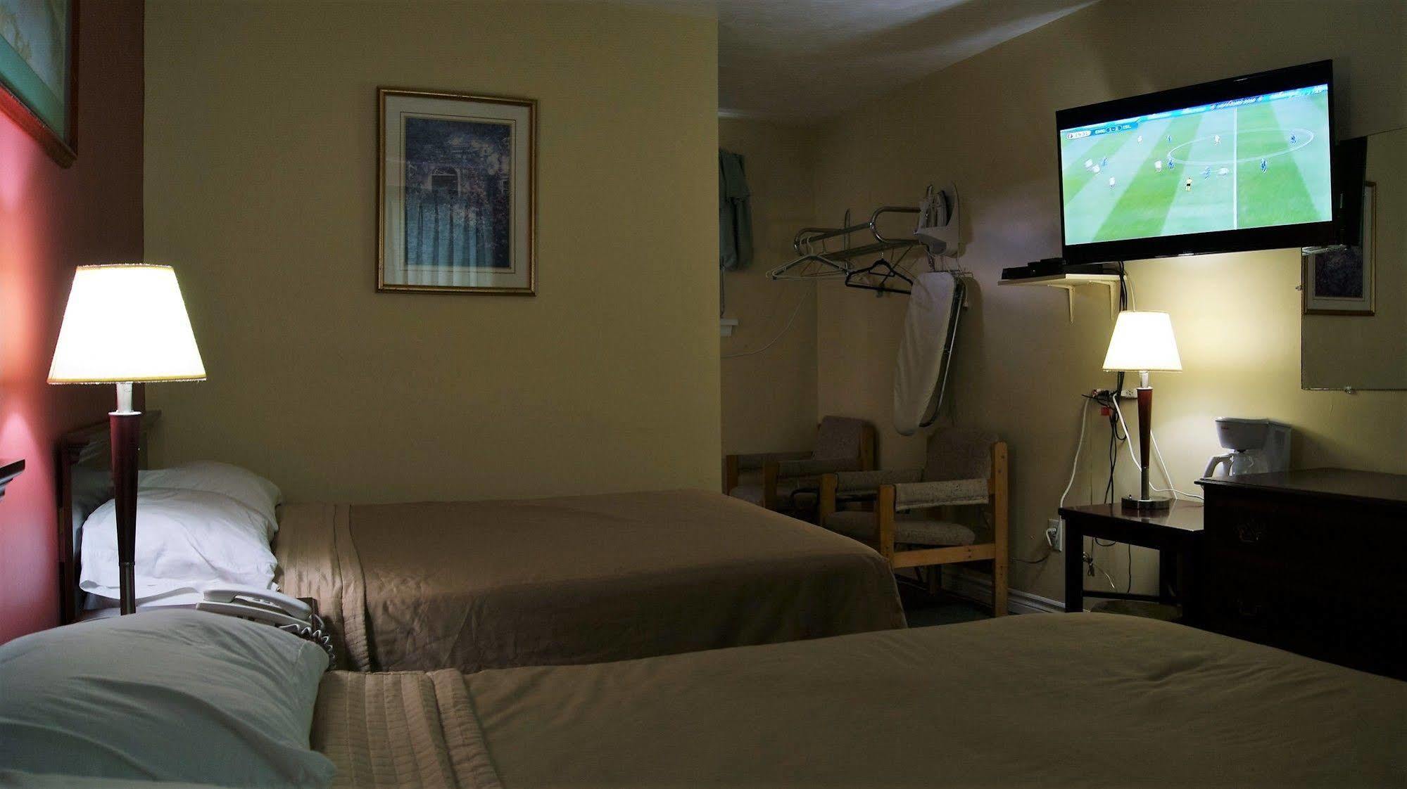 Blue Jay Motel Peterborough Dış mekan fotoğraf