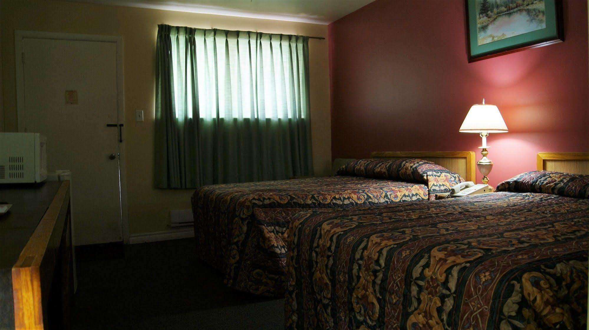 Blue Jay Motel Peterborough Dış mekan fotoğraf