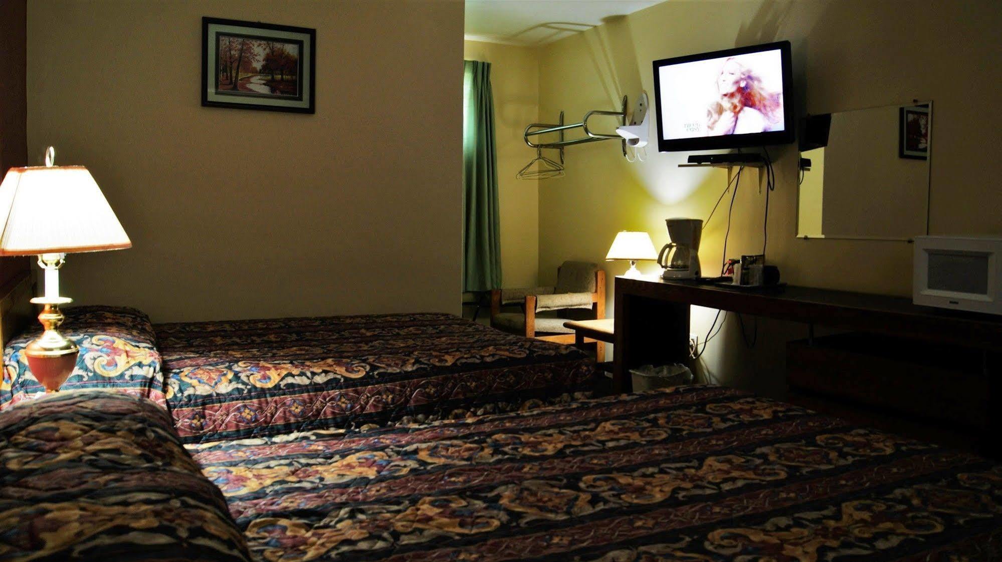 Blue Jay Motel Peterborough Dış mekan fotoğraf